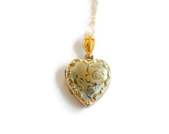 Vintage Sweetheart Locket with White Gold 1930s