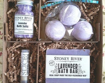 SPA GIFT SET, gift box, bath and body, birthday gift, for mom, bridesmaid,girlfriend, bath bombs, natural soap, lip balm,salt, natural bath