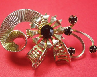 Rhinestone Brooch - Ruby Red Rhinestone Brooch - Flower Brooch - Gold tone Metal