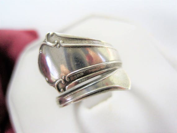 Sterling Spoon Ring by Towle - Chippendale Pattern - Sz 6 - ByPass Ring - 40's Ring