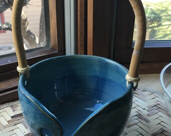 Handled Porcelain Yarn Bowl in Ocean Blue