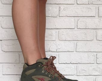 Vintage 90's Womens Reebok Hiking Boots, size 7.5