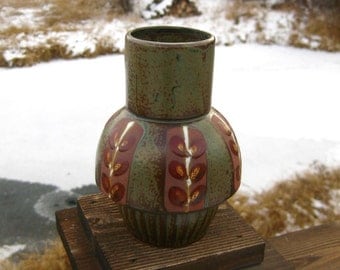 Vintage Pottery Vase, Mid Century, Cottage Chic, Circa 1960s or 1970s, Earth Tones, FREE SHIPPING