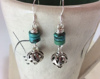 Items similar to Cute blue daisy drop bead earrings on Etsy