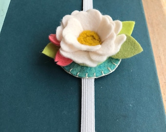 Felt flower bookmark, bookmark, journal, summer reading, bookworm, felt flowers, birthday gift, gift, teacher gift