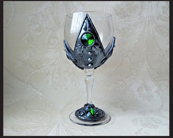 Decorated wine glass Wine goblet Black wine glass Vintage wine glass Magic goblet Cosplay decor Wine lovers gift Unique gift Emerald goblet