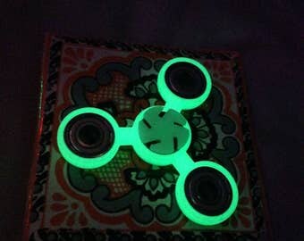 Tri Spinner Fidget GLOW in the DARK, BEARINGS Included