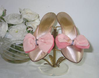 VTG 1940s DANIEL GREEN Pink Satin Boudoir Slippers-Silk Chiffon Bow w/Rhinstone Center