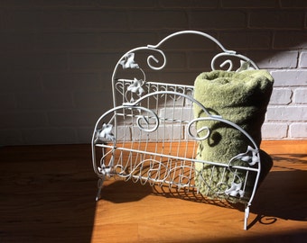 White Wrought Iron Magazine Rack/ Towel Storage