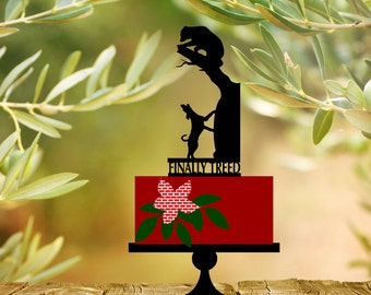 Hunting cake topper. Finally Treed, Coon Dog and Bear in a Tree Cake Topper, Can contain your name or phrase.
