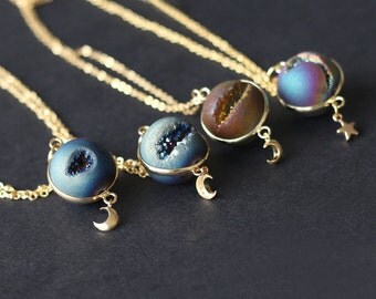 space necklace, Planet Necklace, agate necklace, Universe Necklace, Cosmic Jewelry, Astronomical Jewelry, moon and star