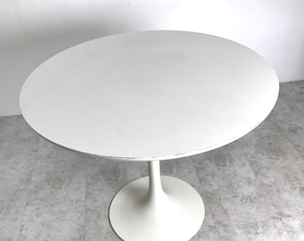 Vintage Mid Century Modern 36" Round Tulip Dining Table By Burke, Saarinen Style