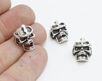 10 Pcs Vampire Skull Beads , Antique Silver Skull Beads, Men Bracelet Charms, KDR114