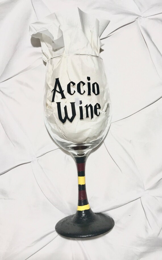 Harry Potter wine glass. Accio wine. Harry Potter. Hogwarts.