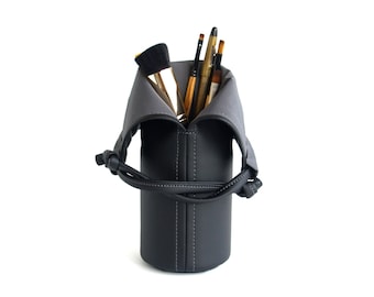 Black Cosmetic Bag Vegan Leather Makeup Bag Makeup Brush Holder Travel Makeup Brush Roll Makeup Brash Bag Vegan Makeup Brush Cup Makeup Cup