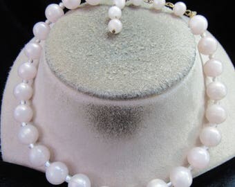 Vintage Pale Pink Beaded Necklace