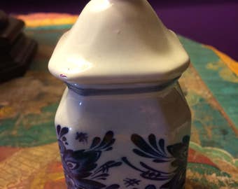 Porcelain, Royal Delfts, Blue and white Porcelian