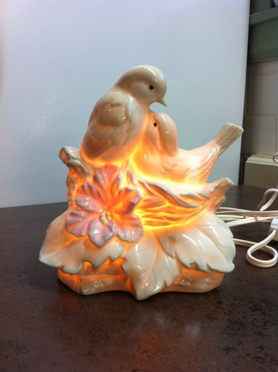 Vintage Bird Lamp Ceramic Lamp Nesting Birds by KizzysKorners