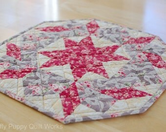 Quilted Table Topper, Cottage Chic Home Decor, Colorful Table Mat, Star Table Quilt, Ivory and Pink Table Decor, Quilted Table Runner
