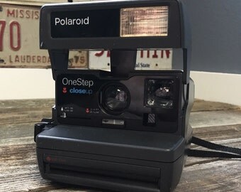 Polaroid OneStep Close up