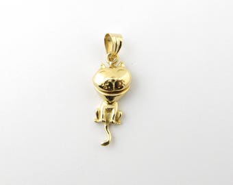 Vintage 18 Karat Yellow Gold Articulated Cat Charm #1759