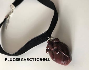 Ras neck anatomical Heart Necklace
