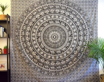 Wall Tapestries // Wall Tapestry // Boho Decor // Bohemian // Mandala // Queen Size // Dorm Room Decor // Queen Sized // Gypsy Bed Cover
