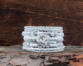 Bracelet 7 ranks, Christmas, Christmas bracelet bracelet, chic, elegant, glass beads, glass beads, wire memory, marriage, wedding, white, Pearl