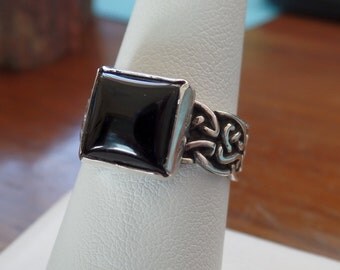 black onyx silver ring