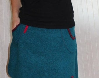 Wool walking skirt Gr. 38/40, winter skirt in turquoise with applications and bags
