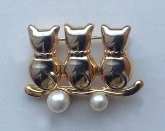 Three little Cats Brooch/Pin sitting on a branch