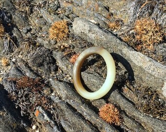Warm Jade Bangle