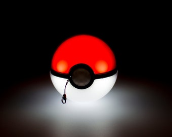 Pokemon Flashing Pokeball Charger, USB Portable Phone Powerbank Battery, Pokemon Go, Pokemon XYZ, Pokemon Sun and Moon, iPhone Android Nint