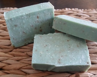 Handcrafted Raw Goat Milk Soap **Lavender**