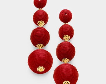 Thread balls earrings