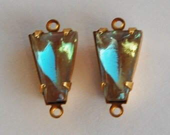 One Pair Vintage Saphiret Keystone Beads 8x12mm • Brass Setting • Pendants or Connectors