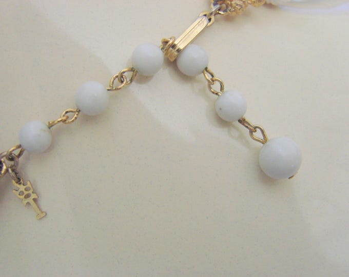 Classic Vintage Trifari Necklace Textured White Beads Goldtone Spacer Beads Jewelry Jewellery