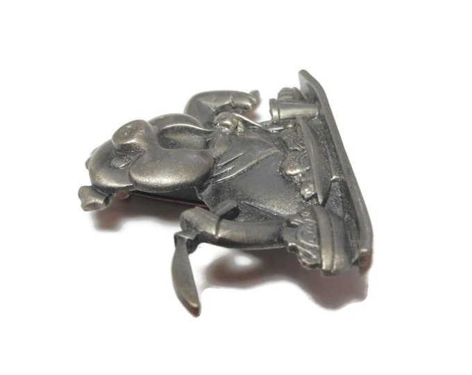 FREE SHIPPING Pewter pig brooch, delightful spaghetti dinner eating pin JJ signed