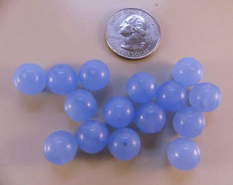 Periwinkle blue round glass bead - 12 mm. 15 pcs.