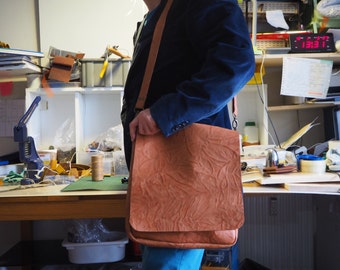 Leather Crossbody Bag,Leather Shoulder BagLeather Satchel,Brown Leather Satchel,Leather Crossbody Purse,Leather ipad Bag,Leather Tablet Bag