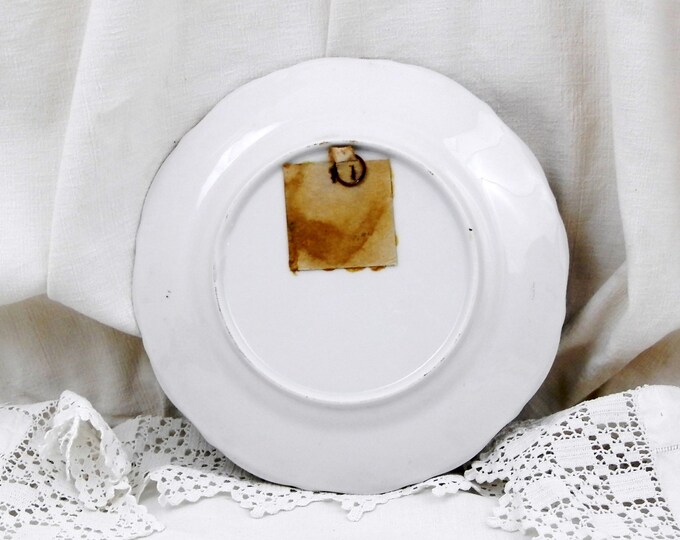 Vintage French Bone China Souvenir Wall Plate from Paris with the Sacré Coeur Montmartre Chateau Chic, French Decor, Vacation, Basilica Vintage French Bone China Souvenir Wall Plate from Paris with the Sacré Coeur Montmartre Chateau Chic, French Decor, Vacation, Basilica