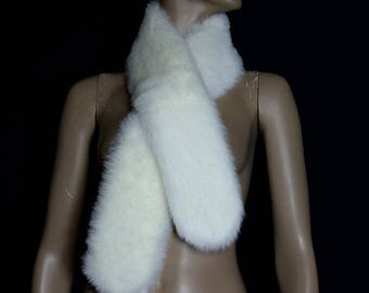Vintage Faux Mink Collar// White Fur// Faux Fur// Designer // Fabulious Furs//