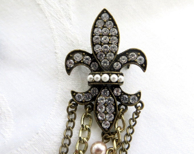 Fleur De Lis Chatelaine, Rhinestone with Hanging Pearls and Chains, Vintage Fleur Di Lis Pin, Paris Jewelry