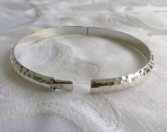 Hammered Sterling Bangle Bracelet, Sterling Silver Bangle, Hammered Silver Bracelet, Vintage Jewelry