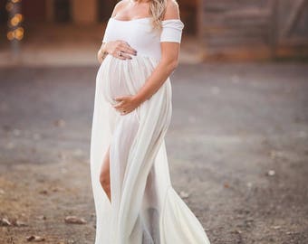 Maternity gown, maternity dress, maternity dress for photoshoot, maternity photoshoot, romantic maternity dress