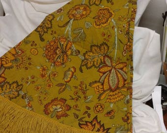 Vintage retro 70's round tablecloth with awesome fringe