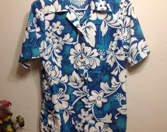 Vintage Royal Hawaiian 60's Barkcloth Button Up G.V.H/Hawaiian Floral Button Up/Hawaiian Floral Surf Shirt