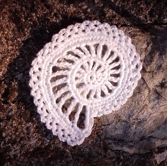 Crochet mini doilies, Crochet gift markers, Gift Labels, Crochet Applique , Irish lace, 3 inch