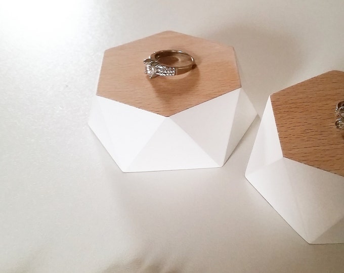 Mini jewelry display set 2 piece for craftshow or shopwindow handmade beechwood seperate wooden segments white edge wood