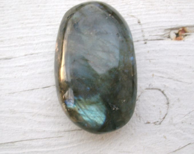 Labradorite palm stone, Natural Polished freeform, stone for wire wrapping, crystal healing, collecting, specimen display, rocks & minerals